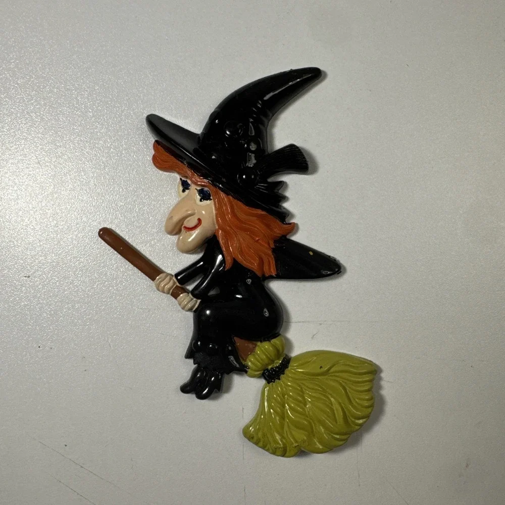 Vintage Halloween Witch‎ on broom  Plastic Cake Topper